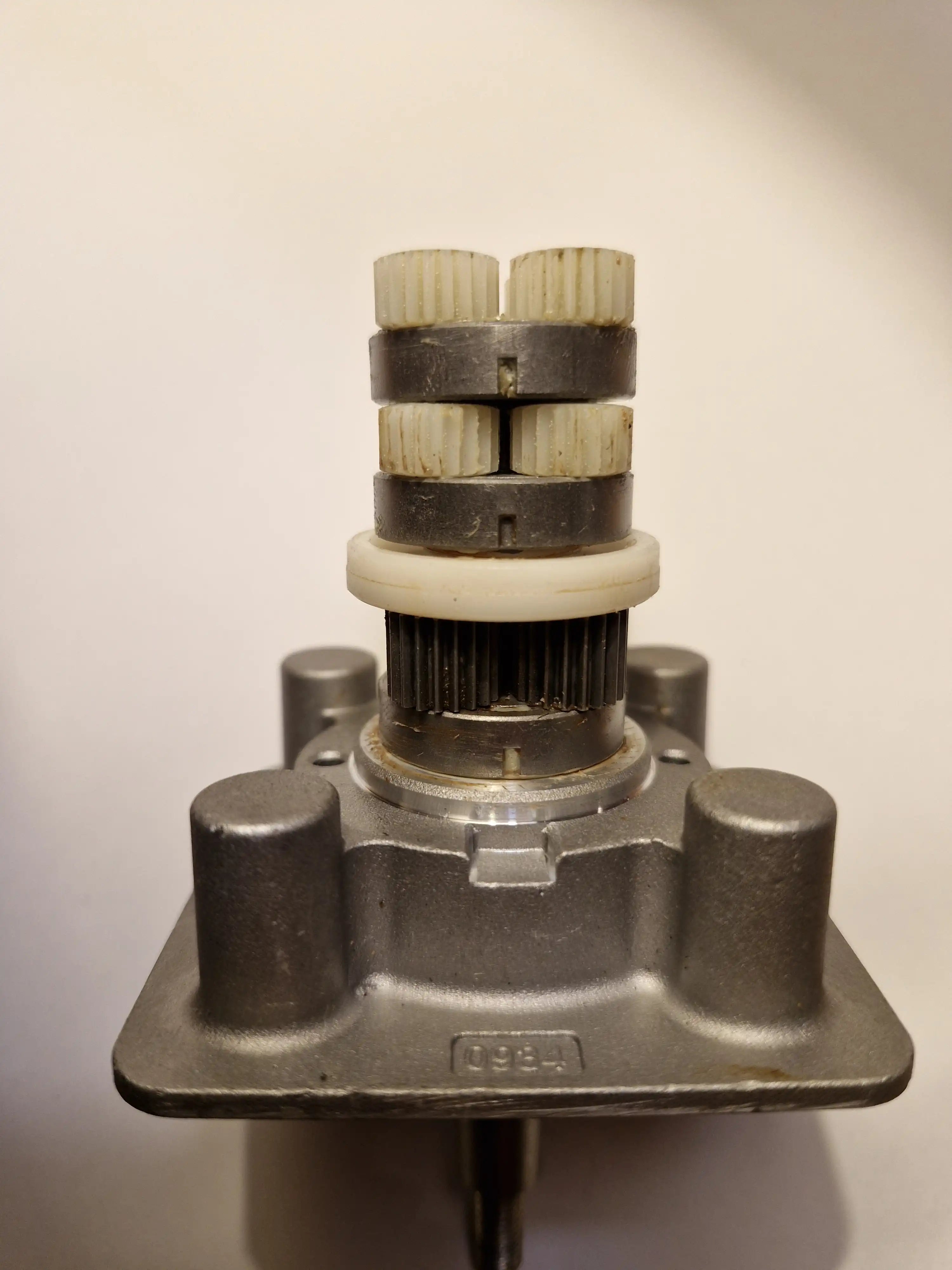 Original Honda Miimo plastic middle gears shown on picture